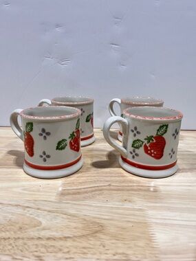 Set/4  Laura Ashley Summer Fruits Strawberry Design Mug with Red Accents